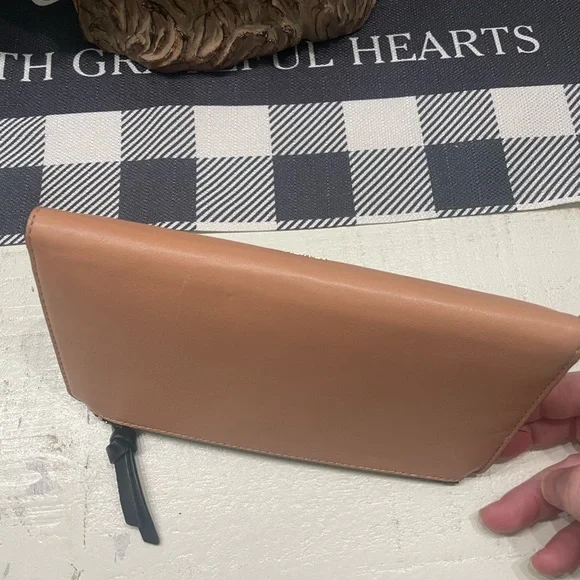 Nine West wallet - Picture 6 of 6